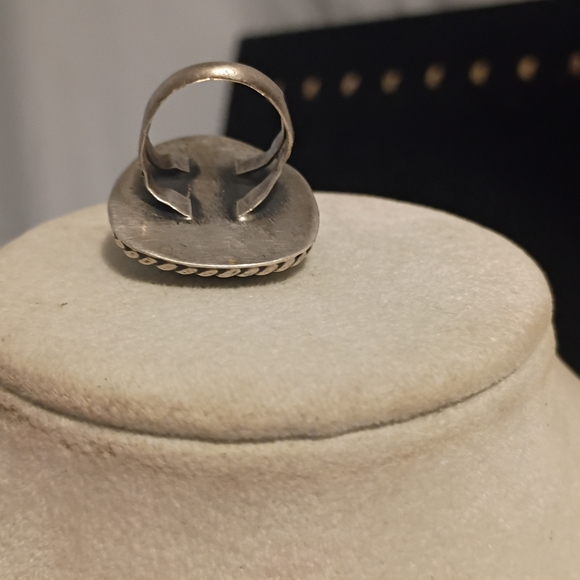 Silver Ring with Green Stone - Picture 2 of 4